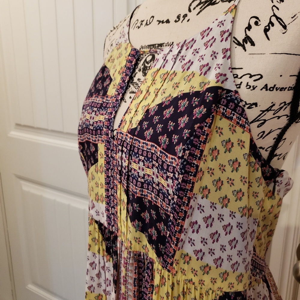 BCBG Multi Color Maxi - Picture 5 of 7